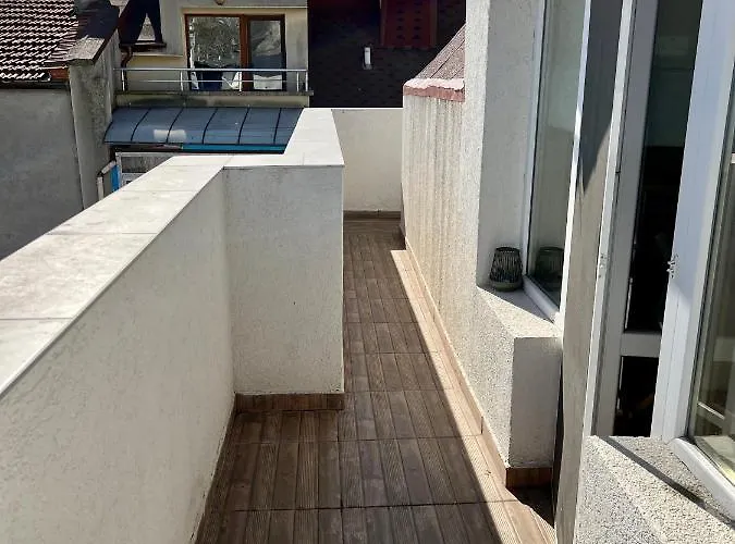 Dockview Atelier * בורגאס