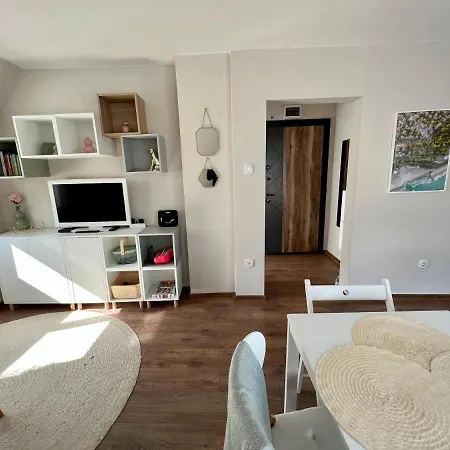 Dockview Atelier Apartment